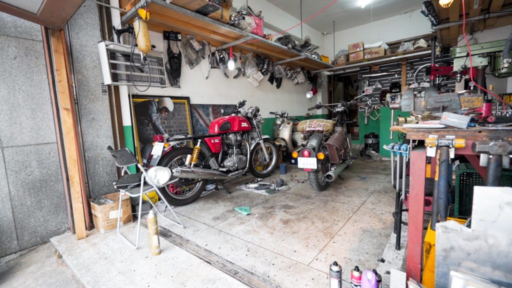 Royal Enfield motocycle shop in Seoul - garage